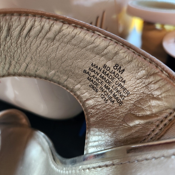 Bandolino size 8 heels - Picture 4 of 4